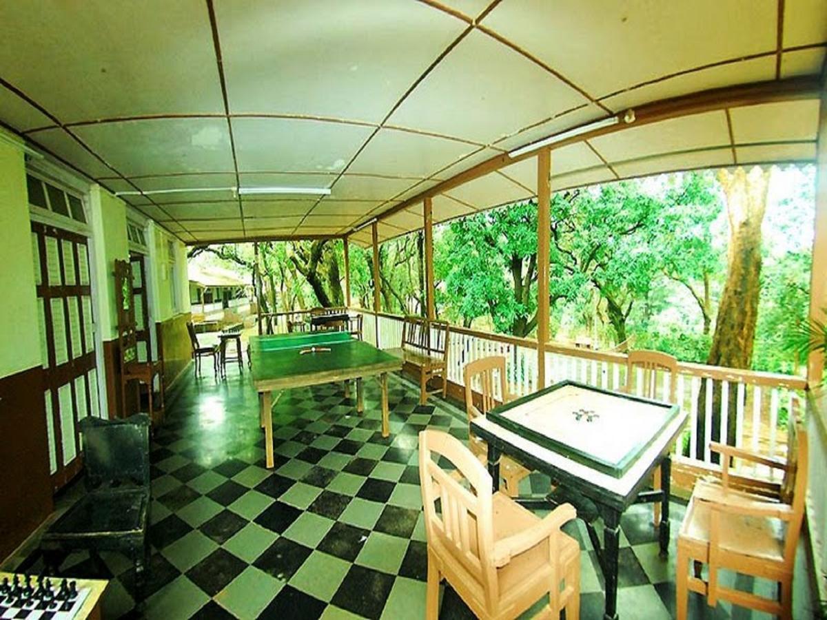 Cecil Hotel Matheran Exterior photo