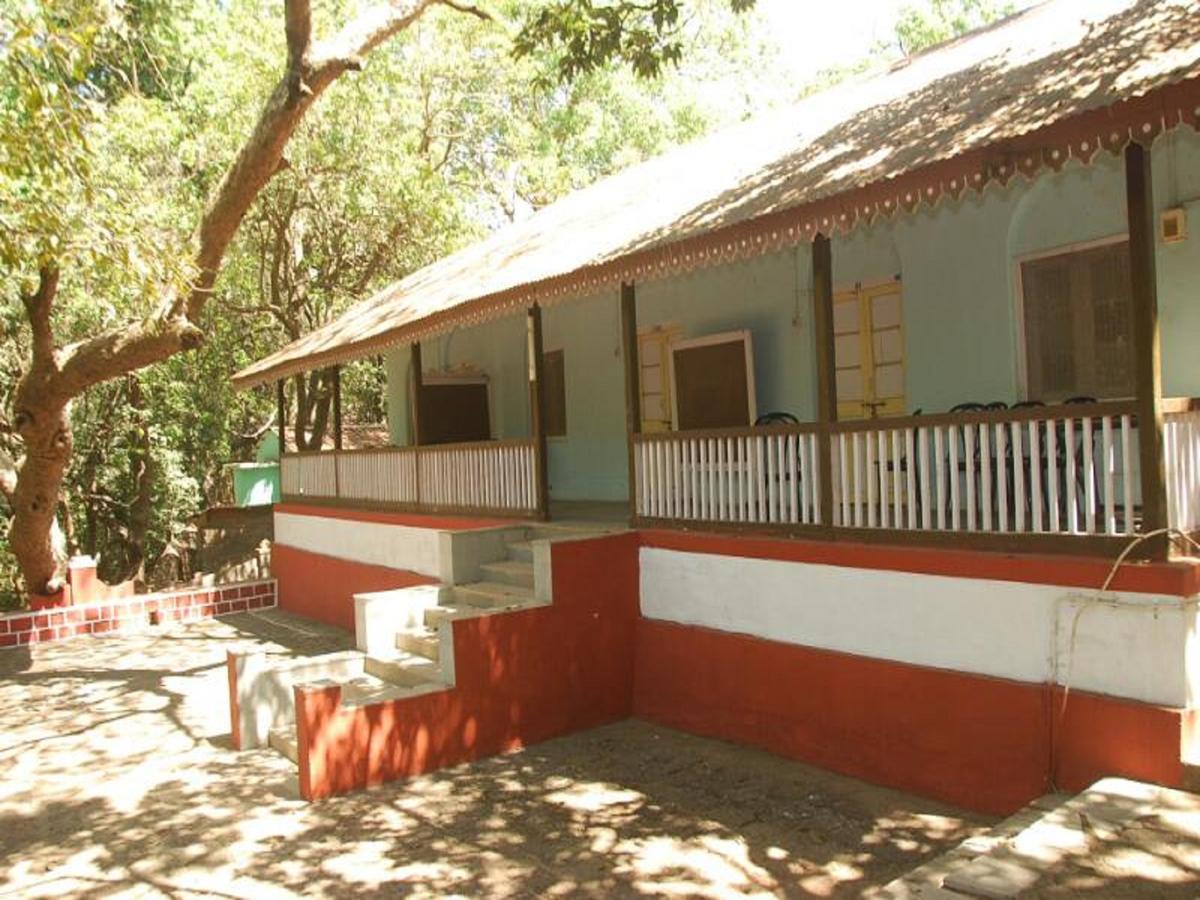 Cecil Hotel Matheran Exterior photo