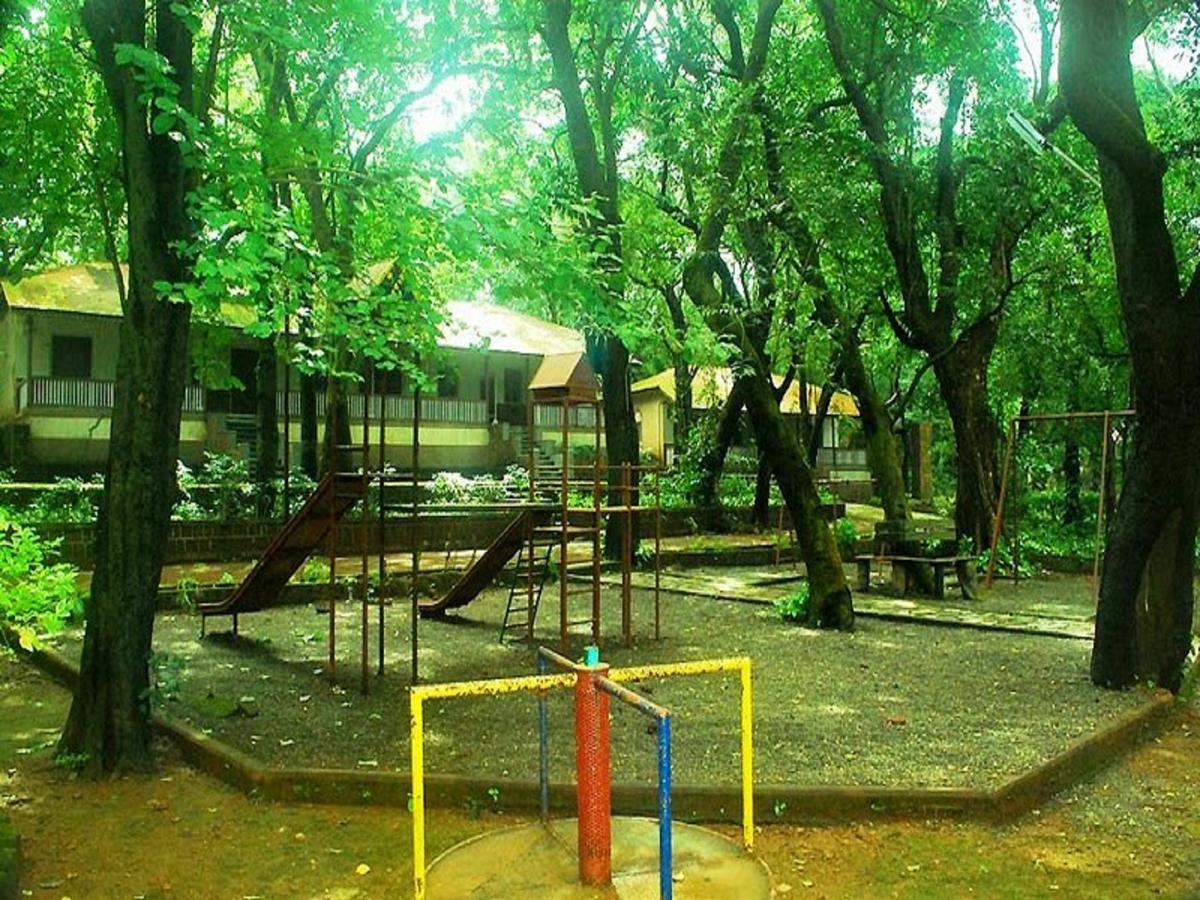 Cecil Hotel Matheran Exterior photo